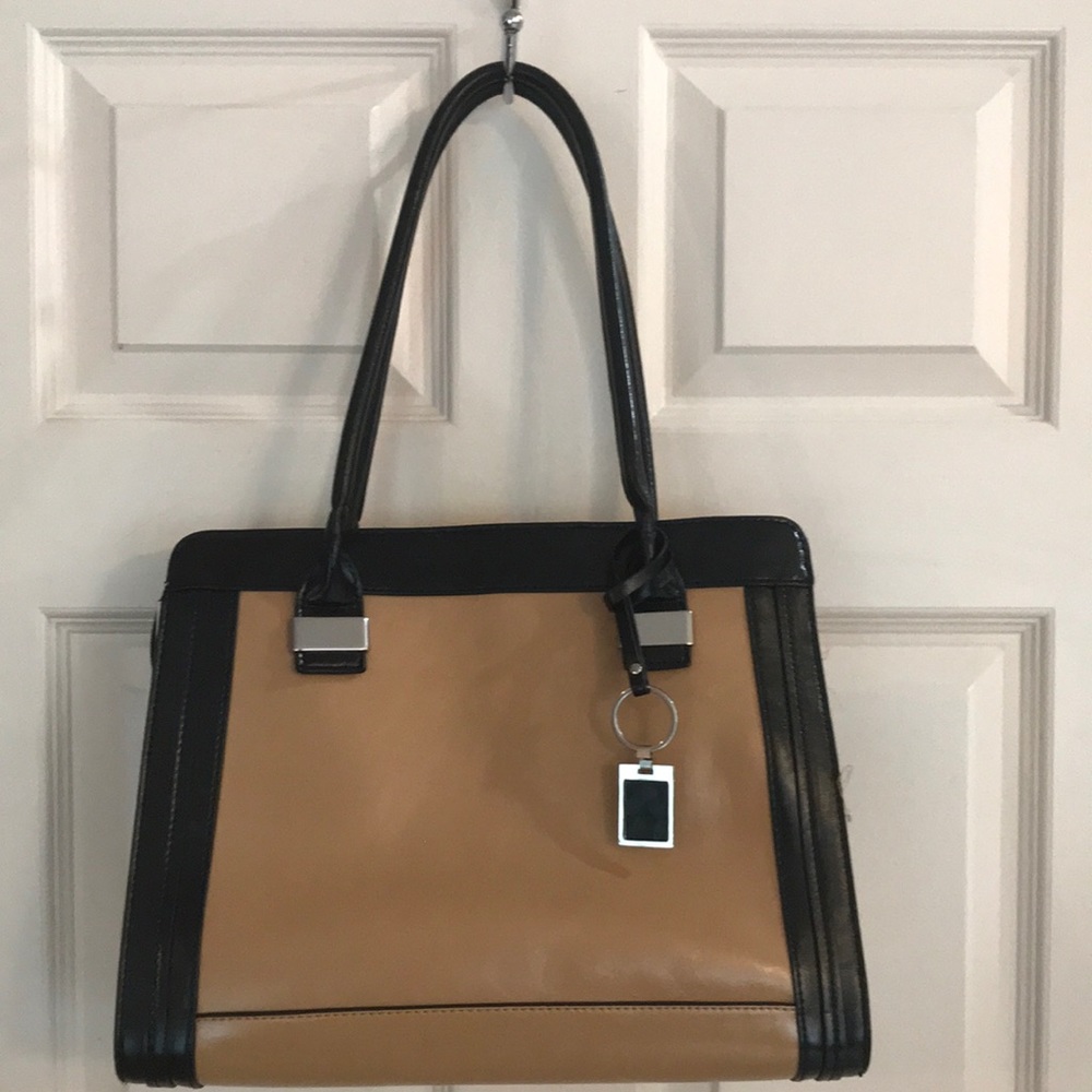 Gianibernini medium leather tote.
